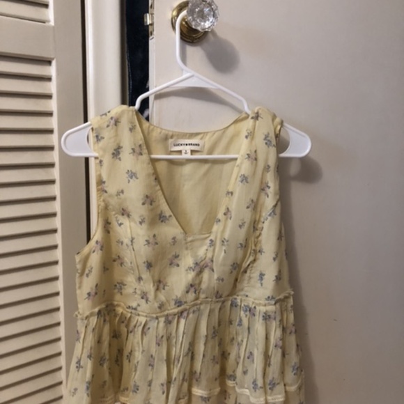 NWT Lucky Brand Printed Ruched Ruffle V-Neck Summer Short Top in Floral Cream - Picture 3 of 4